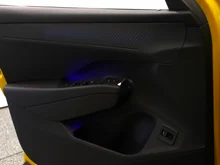 VW T-Roc R-Line eTSI DSG in Canary Yellow Dach Black Uni