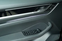 Porsche Macan 4S in tiefschwarzmetallic