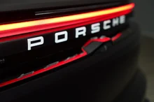 Porsche Macan 4S in tiefschwarzmetallic