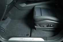 Porsche Macan 4S in tiefschwarzmetallic