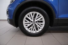 VW T-Roc Design TSI ACT DSG in mittelblau - metallic
