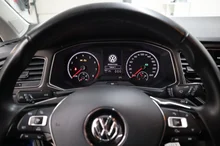 VW T-Roc Design TSI ACT DSG in mittelblau - metallic