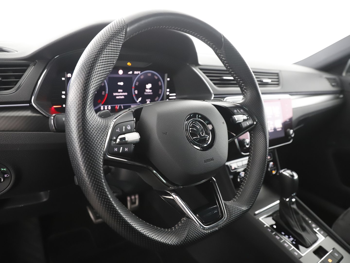 Škoda Superb Combi iV Sportline DSG | Bild 9 von 23