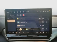 VW ID.4 Pro 210 kW Business in Gletscherweiß Metallic Dach schwarz