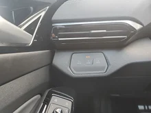 VW ID.4 Pro 210 kW Business in Gletscherweiß Metallic Dach schwarz