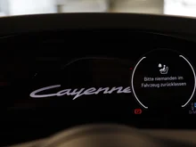 Porsche Cayenne Coupé in schwarz - metallic-perleffektno
