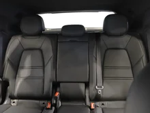 Porsche Cayenne Coupé in schwarz - metallic-perleffektno