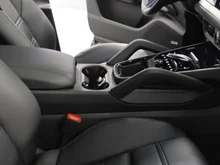 Porsche Cayenne Coupé in schwarz - metallic-perleffektno