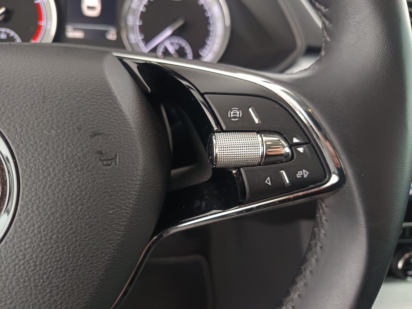 Škoda SUPERB Combi Ambition TSI ACT | Bild 17 von 31