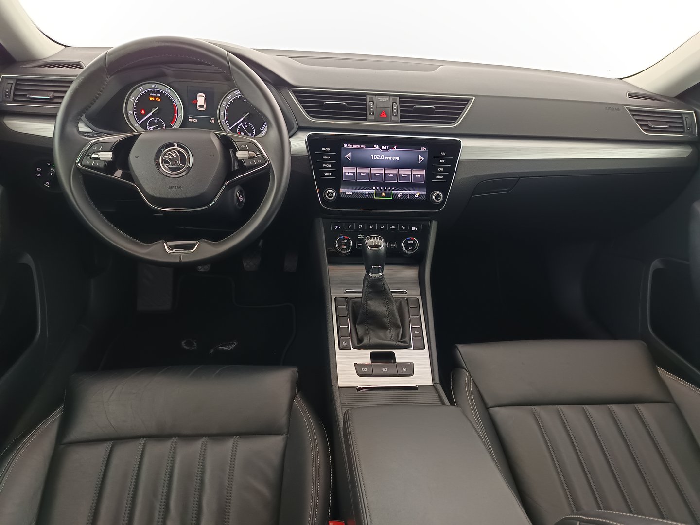 Škoda SUPERB Combi Ambition TSI ACT | Bild 14 von 31