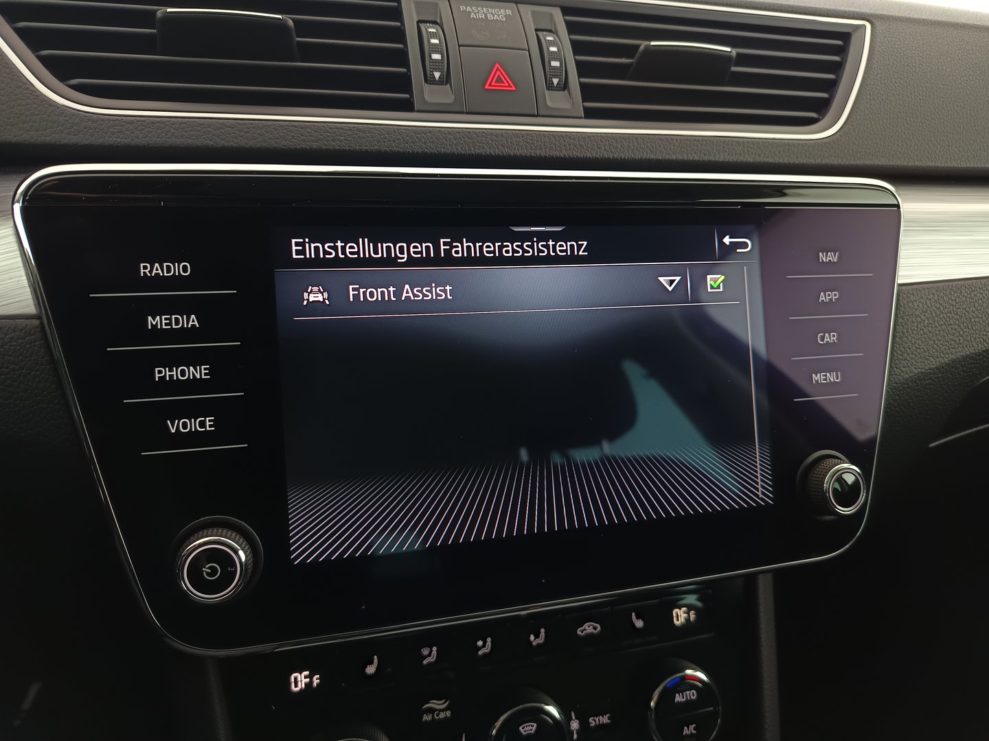 Škoda SUPERB Combi Ambition TSI ACT | Bild 23 von 31