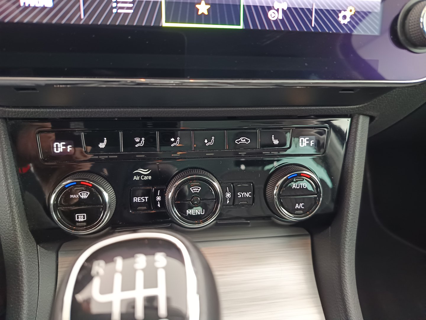 Škoda SUPERB Combi Ambition TSI ACT | Bild 25 von 31