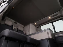 VW California Ocean eHybrid 180 kW 4M in Candyweiß / Dach Deepblack Perleffekt