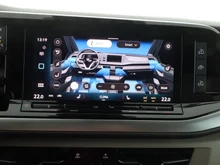 VW California Ocean eHybrid 180 kW 4M in Candyweiß / Dach Deepblack Perleffekt