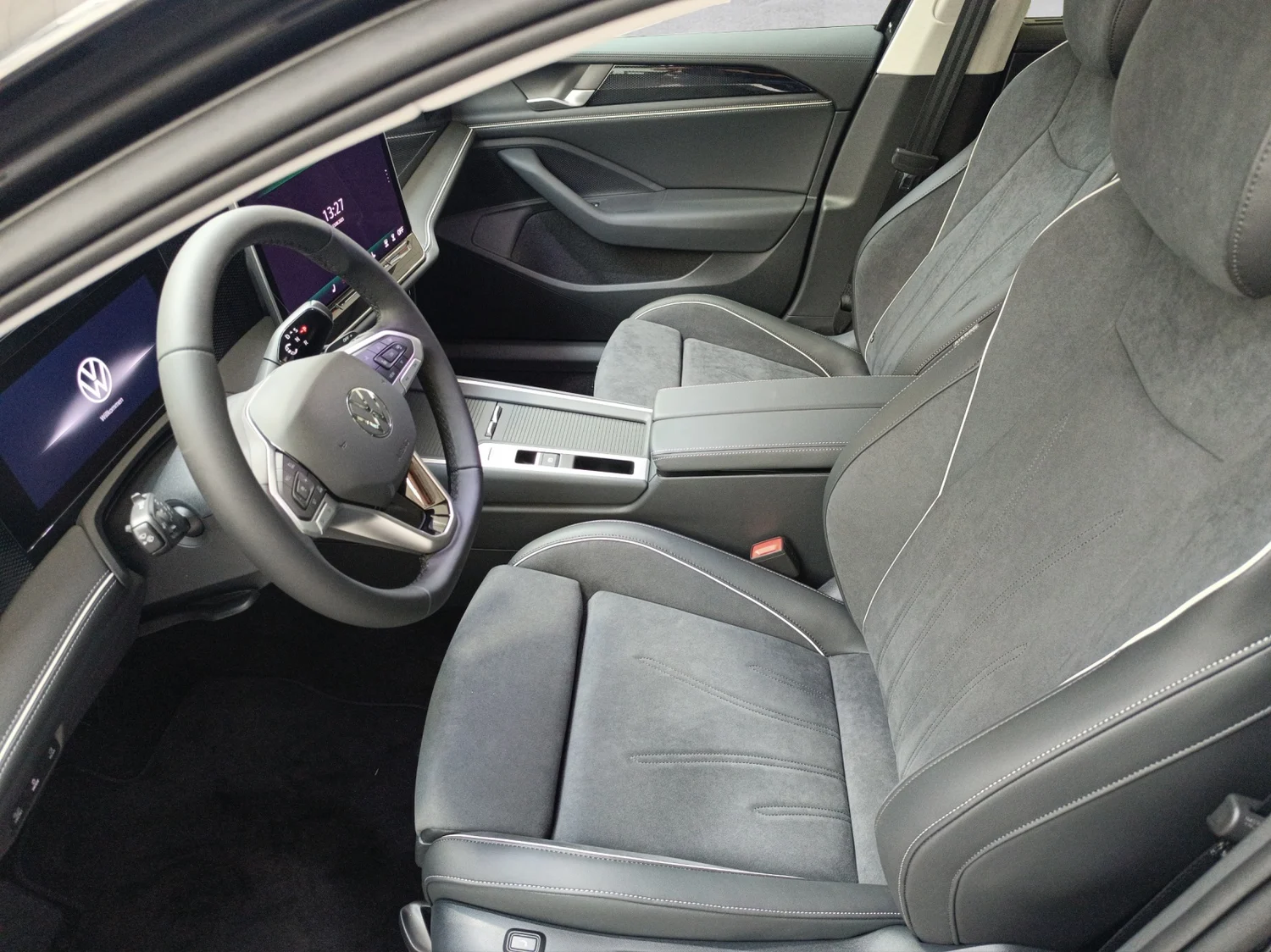 Bild eines Passat Variant Business TDI 4MOTION DSG