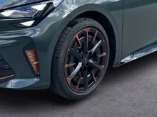 CUPRA Born VZ 79/84 240kW/326PS in Dark Forest Metallic