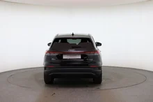 Audi Q4 e-tron 45 e-tron quattro in Mythosschwarz metallic