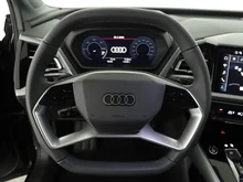 Audi Q4 e-tron 45 e-tron quattro in Mythosschwarz metallic