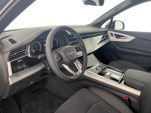 Bild eines Audi Q7 55 TFSI e quattro S line 290 kW