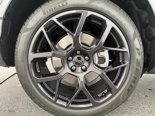 Bild eines Audi Q7 55 TFSI e quattro S line 290 kW
