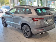 Škoda Karoq Sportline TSI DSG ACT in Graphit-Grau Metallic