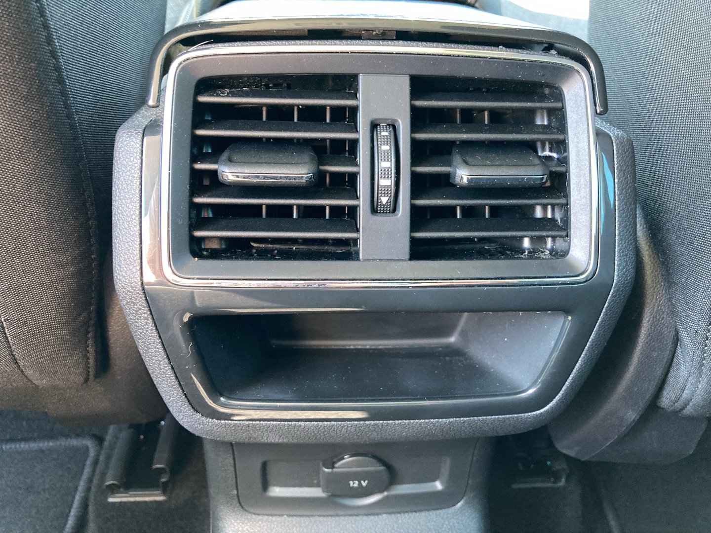 Škoda KAROQ Style TDI DSG | Bild 16 von 20