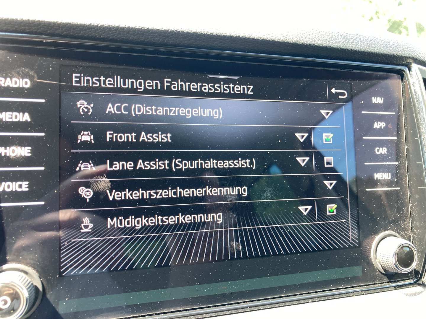 Škoda KAROQ Style TDI DSG | Bild 13 von 20