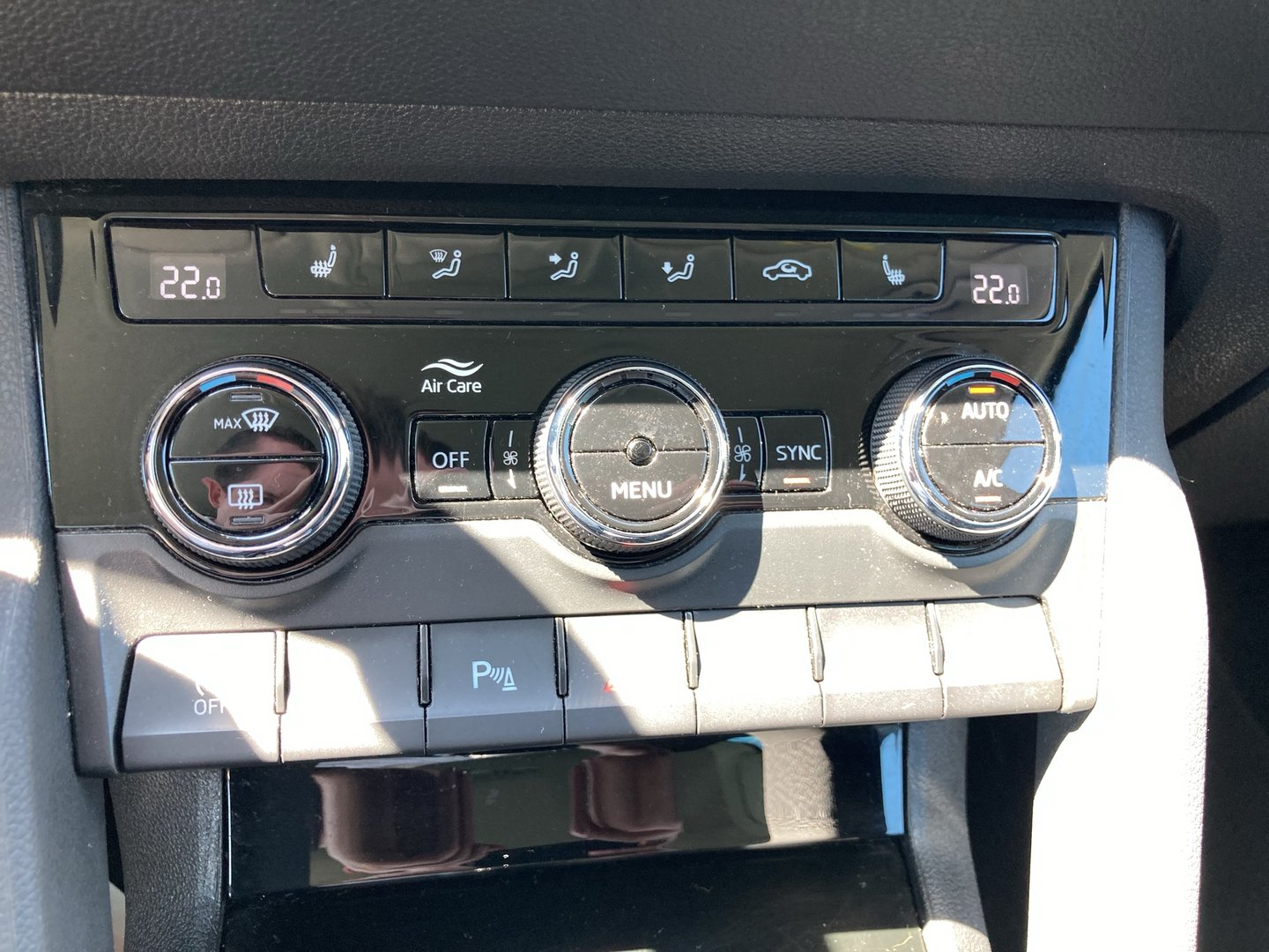 Škoda KAROQ Style TDI DSG | Bild 12 von 20