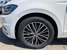 VW Touran Friends TDI in Pure White