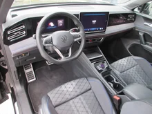 VW Tiguan R-Line TDI 4MOTION DSG in Grenadillschwarz Metallic