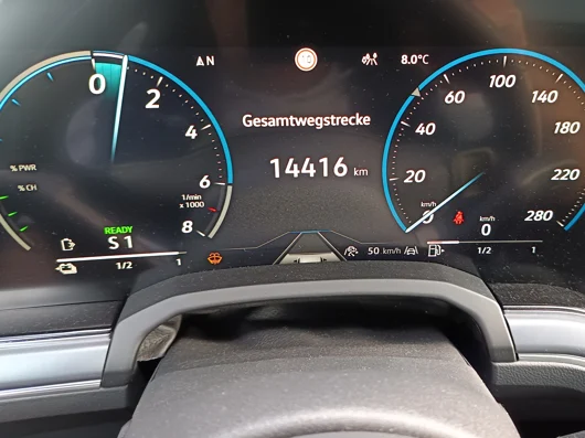 Bild eines VW Touareg R eHybrid TSI 4MOTION