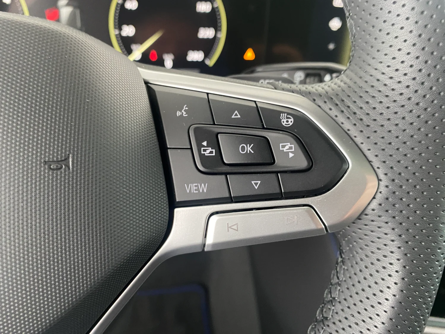 Bild eines VW Touareg R eHybrid TSI 4MOTION