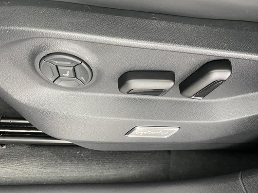 Bild eines VW Touareg R eHybrid TSI 4MOTION