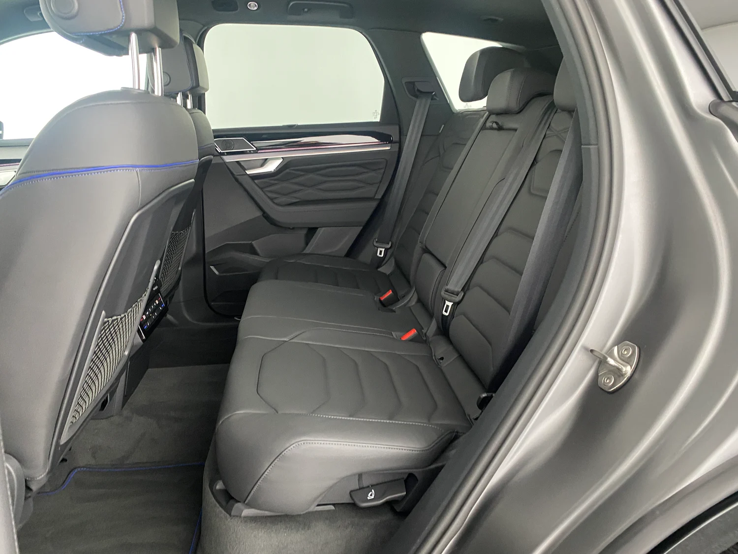 Bild eines VW Touareg R eHybrid TSI 4MOTION