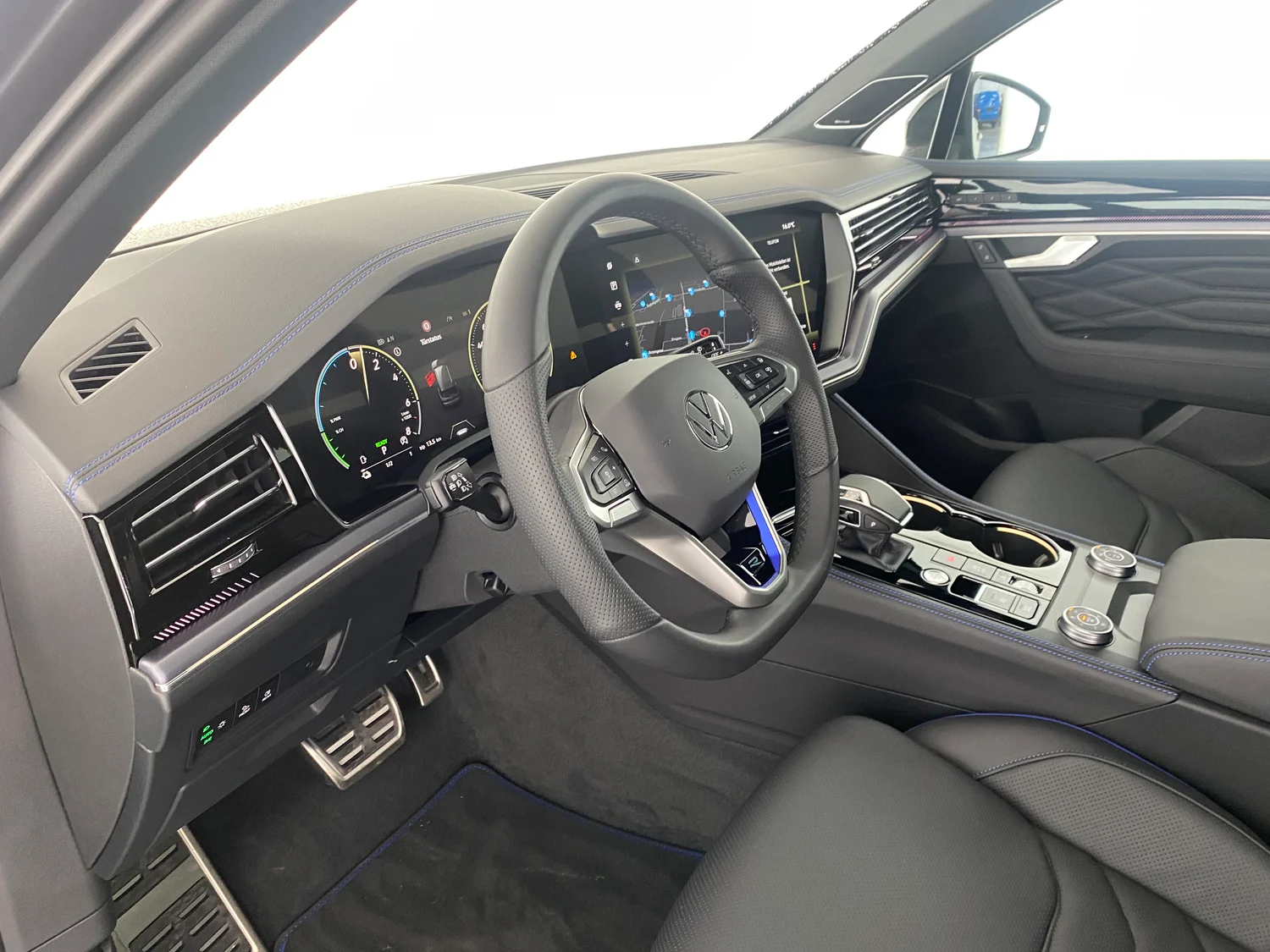 Bild eines VW Touareg R eHybrid TSI 4MOTION