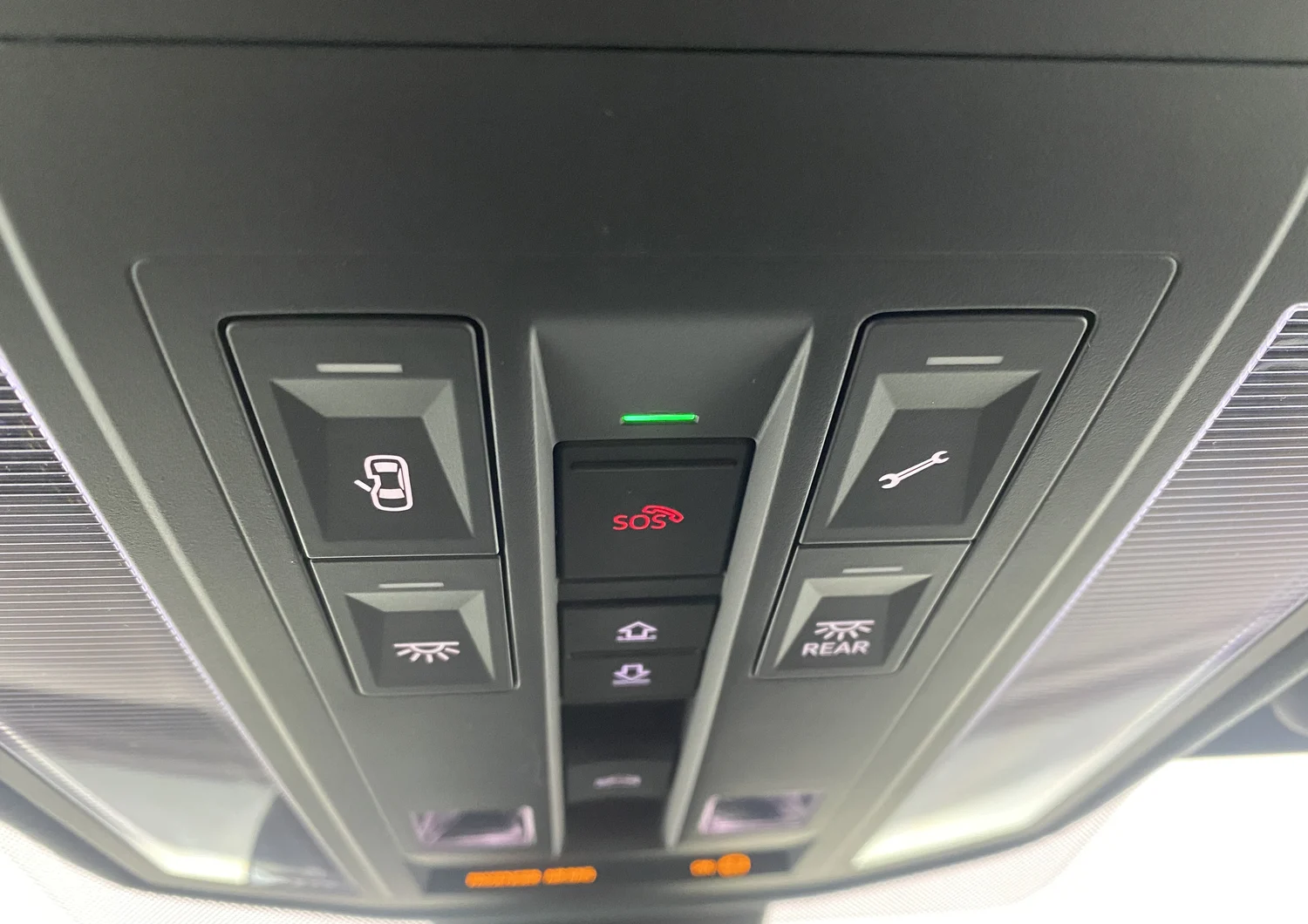 Bild eines VW Touareg R eHybrid TSI 4MOTION