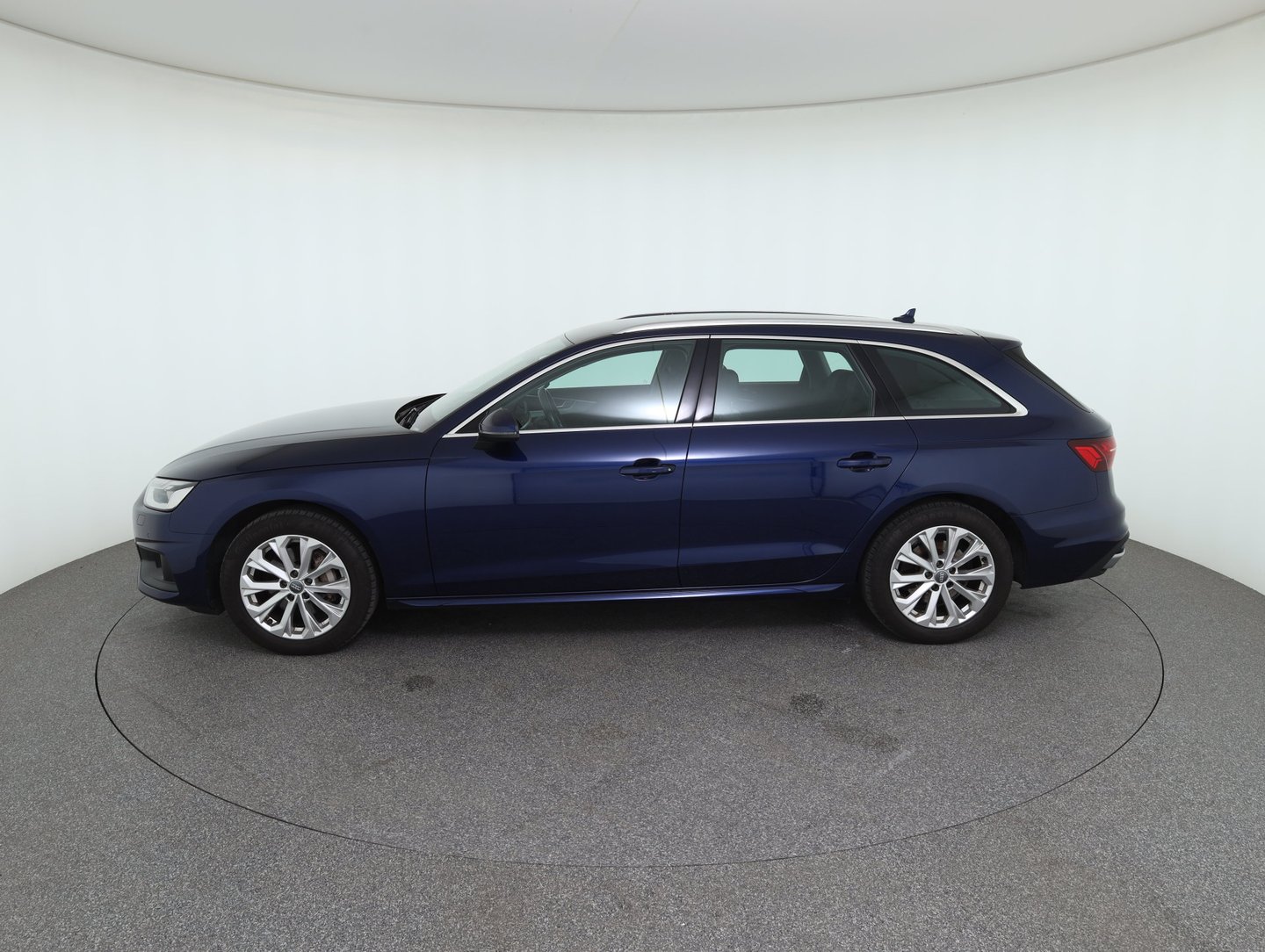Audi A4 Avant 40 TDI quattro | Bild 9 von 35