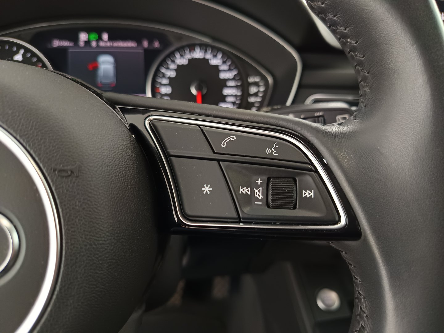 Audi A4 Avant 40 TDI quattro | Bild 17 von 35