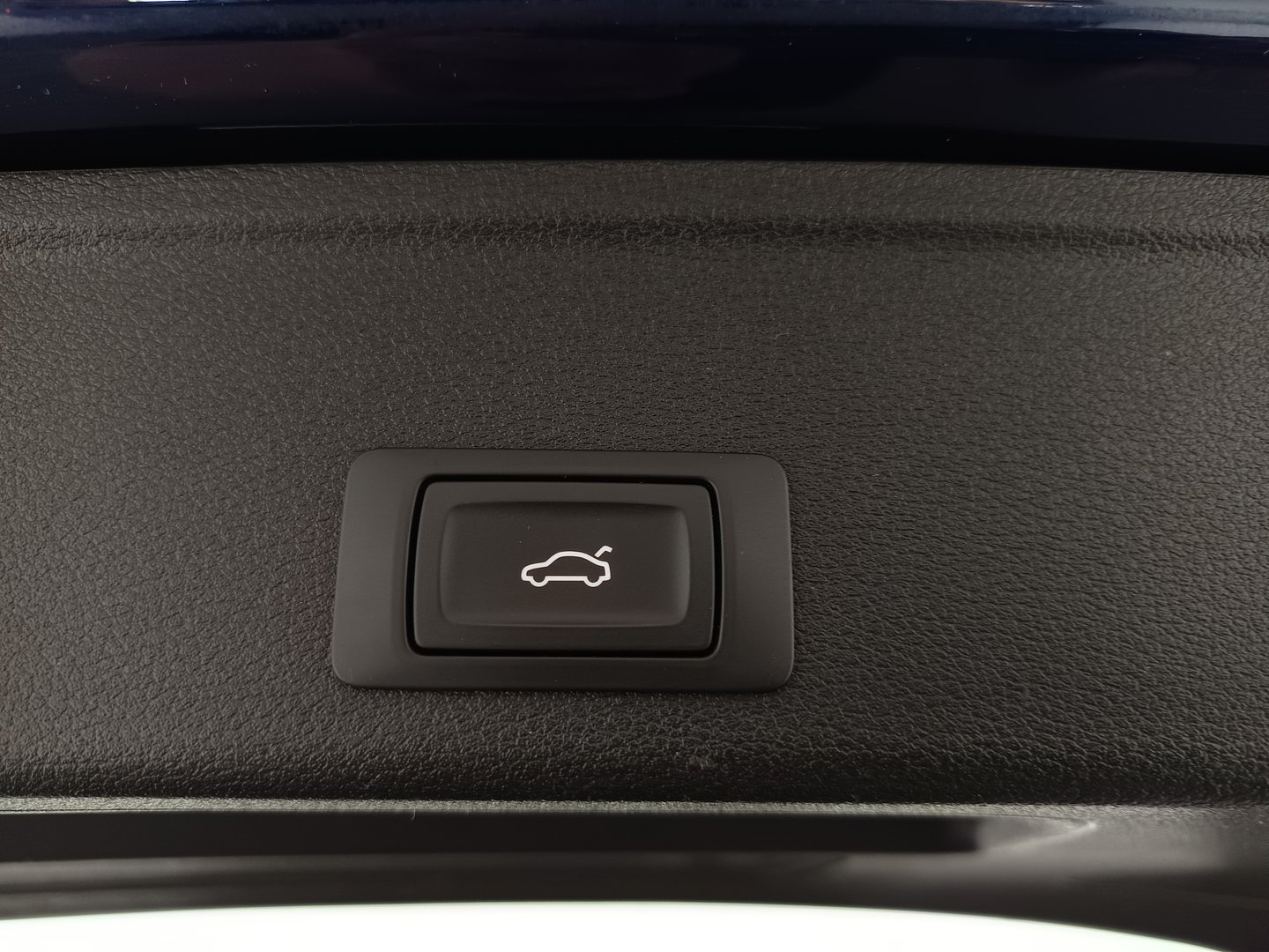 Audi A4 Avant 40 TDI quattro | Bild 32 von 35
