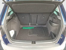 Škoda Karoq Ambition SC TDI in Lava-Blau Metallic