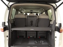 VW Multivan Edition ÜH eHybrid 180 kW 4M in Candyweiß/Dach Deepblack
