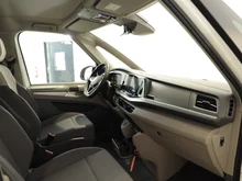 VW Multivan Edition ÜH eHybrid 180 kW 4M in Candyweiß/Dach Deepblack