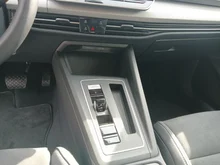 VW Golf Variant Business mHeV DSG in Delfingrau Metallic