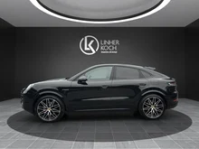 Porsche Cayenne Coupe E-Hybrid in chromitschwarzmetallic