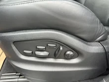 Porsche Cayenne Coupe E-Hybrid in chromitschwarzmetallic