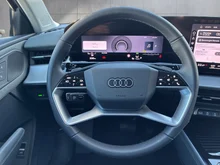 Audi Q3 Sportback TFSI 110 kW  intense in Mythosschwarz Metallic