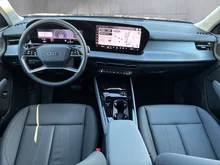 Audi Q3 Sportback TFSI 110 kW  intense in Mythosschwarz Metallic