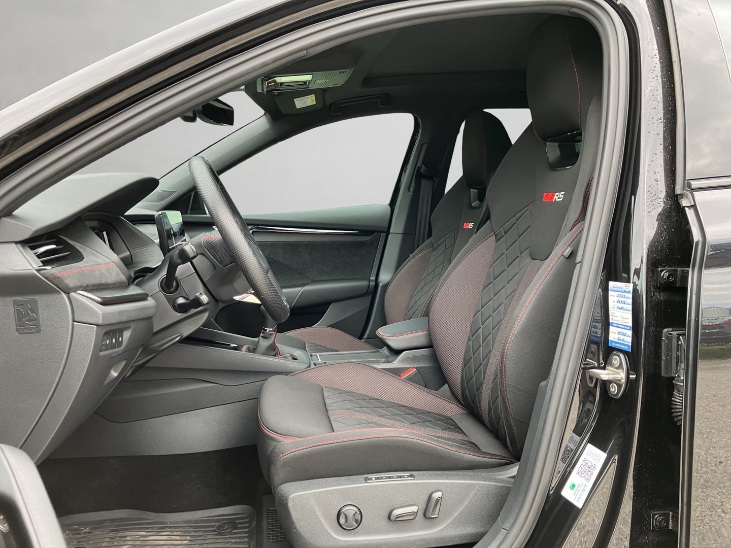 Škoda OCTAVIA Combi RS TSI 245 | Bild 6 von 17