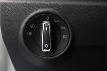 VW T-Roc Design TDI in Pure White