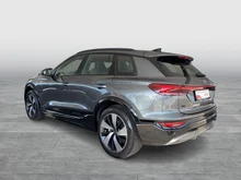 Audi Q6 e-tron quattro in 6Y Daytonagrau Perleffekt